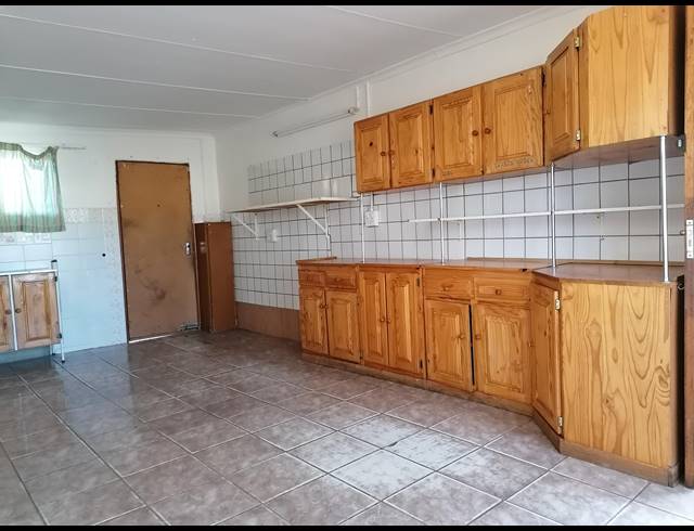 3 BEDROOM FREESTANDING FOR SALE IN STILFONTEIN EXT 3